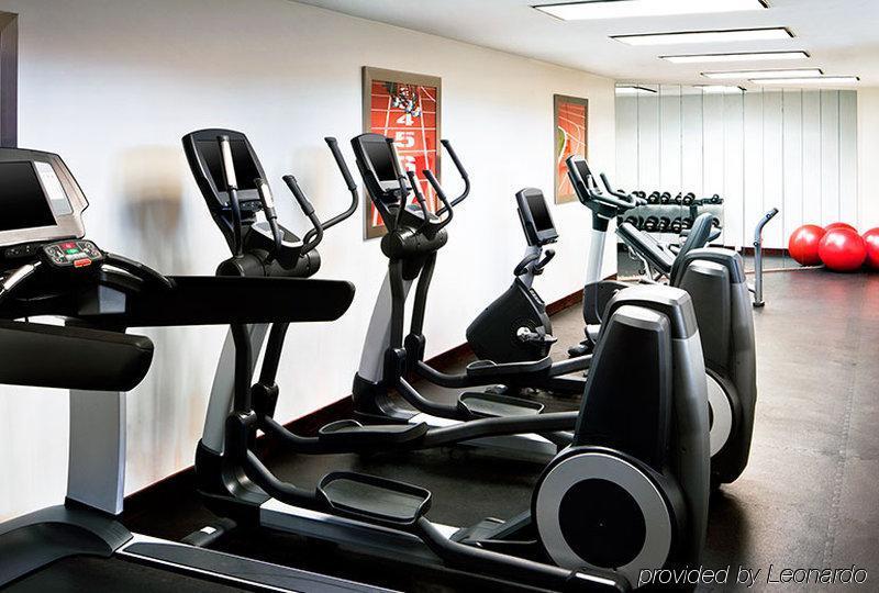 סנדסטון Four Points By Sheraton Richmond Airport מראה חיצוני תמונה